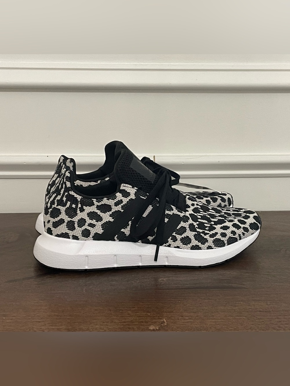 Adidas Swift Run 1.0 Women’s Running Shoes - Picture 2 of 6